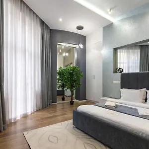 https://apartment-on-franka-28.hotelslviv.net